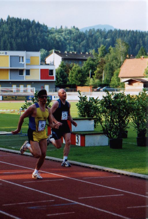 2003/800/f26.jpg