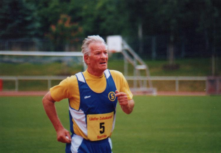 2004/10000/T10.jpg