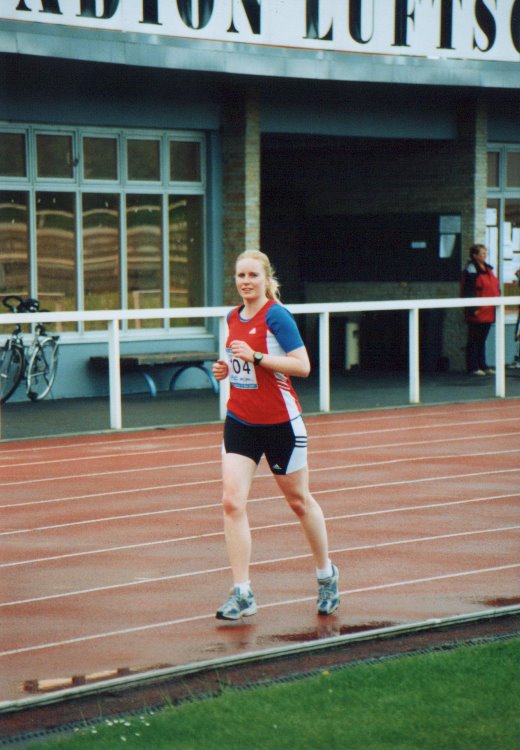 2005/2/411.jpg