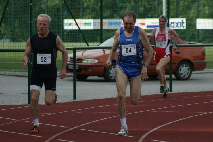 2009/08400mM/80W2711.jpg