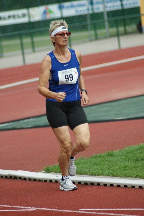 2009/143000mF/23W3007.jpg