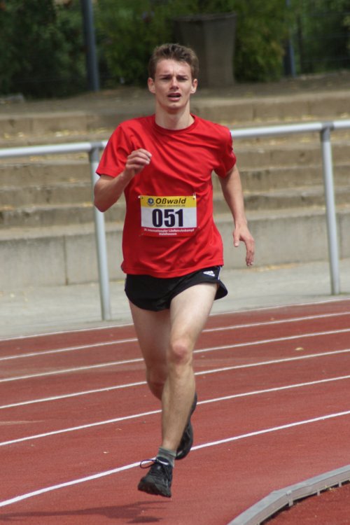 2011/3000/037_U6404.jpg